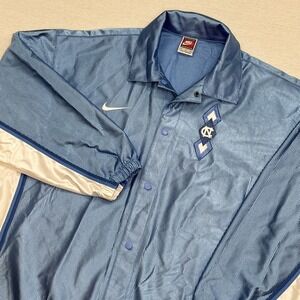 Vintage Nike Team Sports UNC Shooting Snap Jacket Satin Tarheels MJ 90s